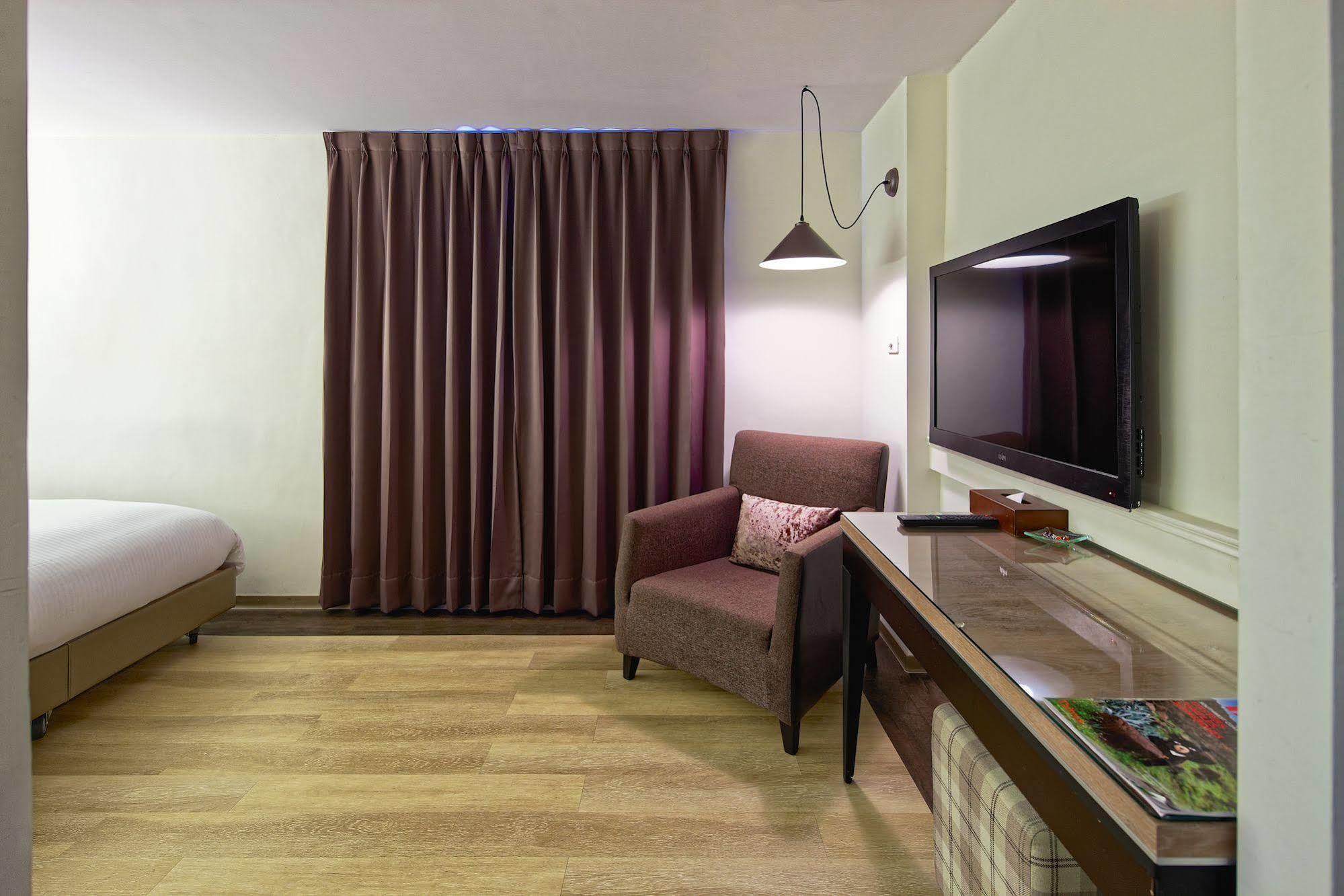 53 Hotel Taichung Exterior foto